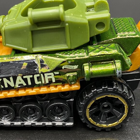 Hot Wheels Daredevils Tanknator 1:64 Diecast Multicolor Camo DHP21 - Picture 6 of 13
